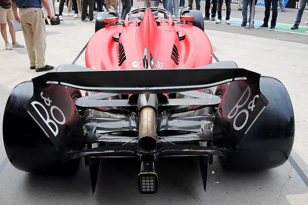 Ferrari SF-23 detalle trasero