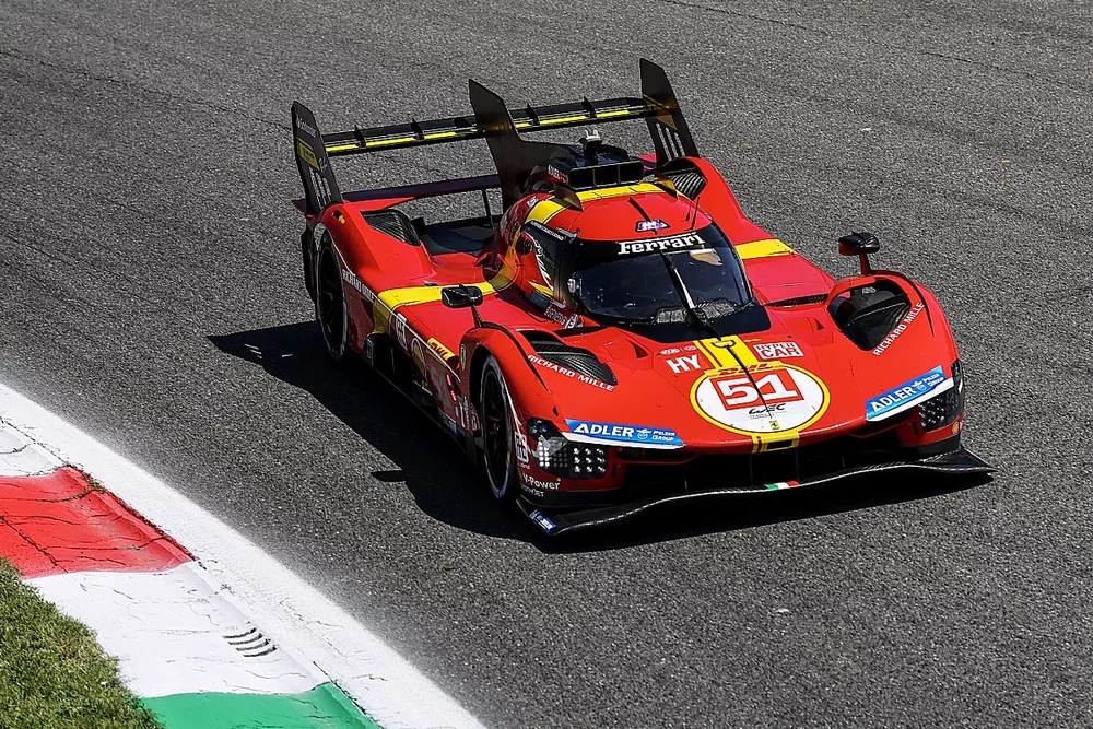 #51 Ferrari AF Corse Ferrari 499P: Alessandro Pier Guidi, James Calado, Antonio Giovinazzi