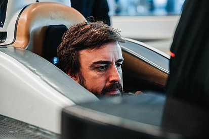Alonso has McLaren seat fit ahead of Indy 500 return