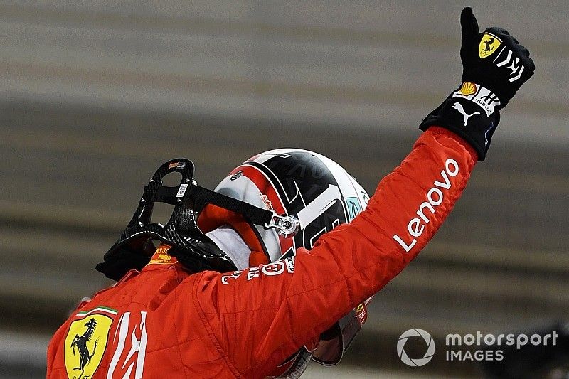 Charles Leclerc, Ferrari, celebra su pole