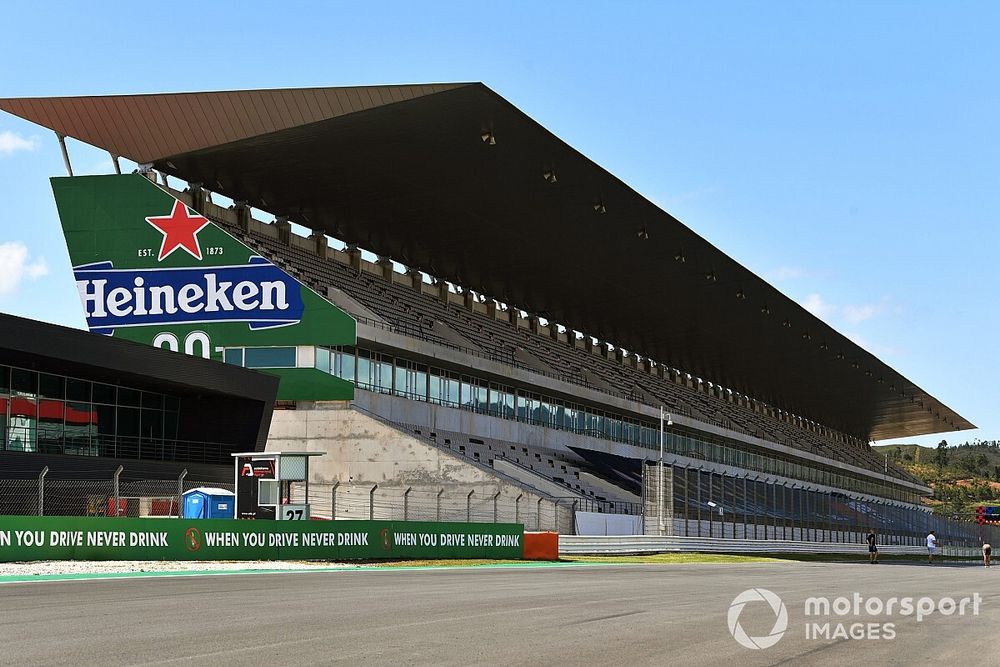 Grandstand overview