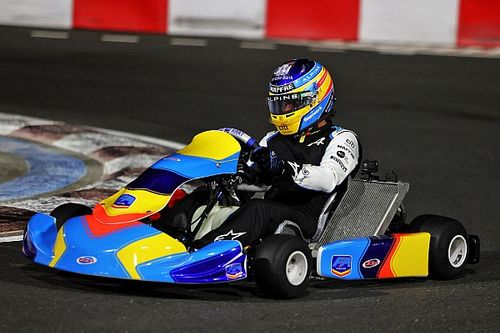 Alonso despide 2021 con un podio en las 24 horas de Dubai de karting