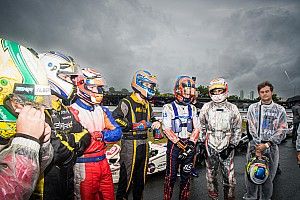 500 Milhas de Kart: Car Racing/AmericaNet fatura pole position