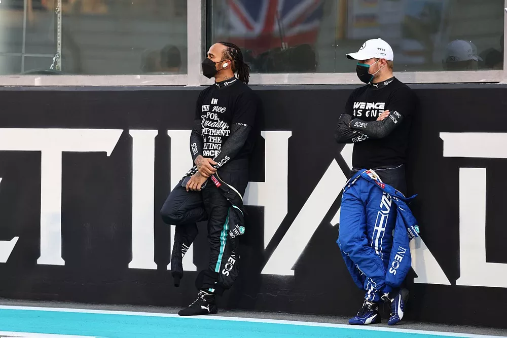 Lewis Hamilton, Mercedes, Valtteri Bottas, Mercedes, on the grid