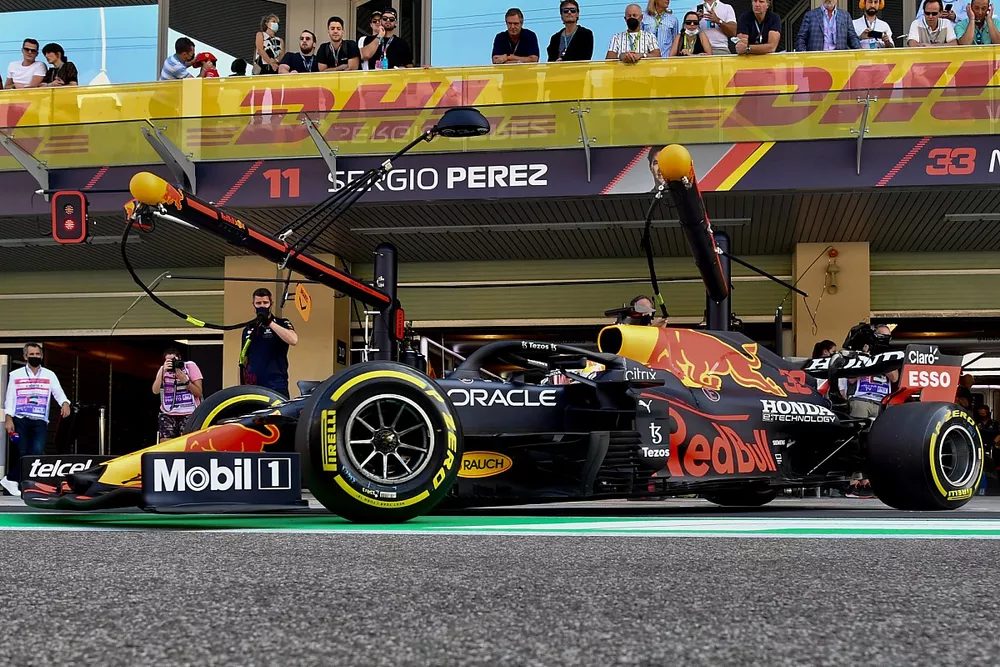 Max Verstappen, Red Bull Racing RB16B