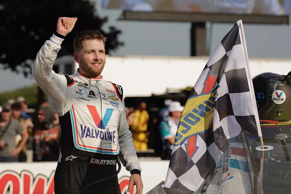 Race winner William Byron, Hendrick Motorsports, Chevrolet Camaro