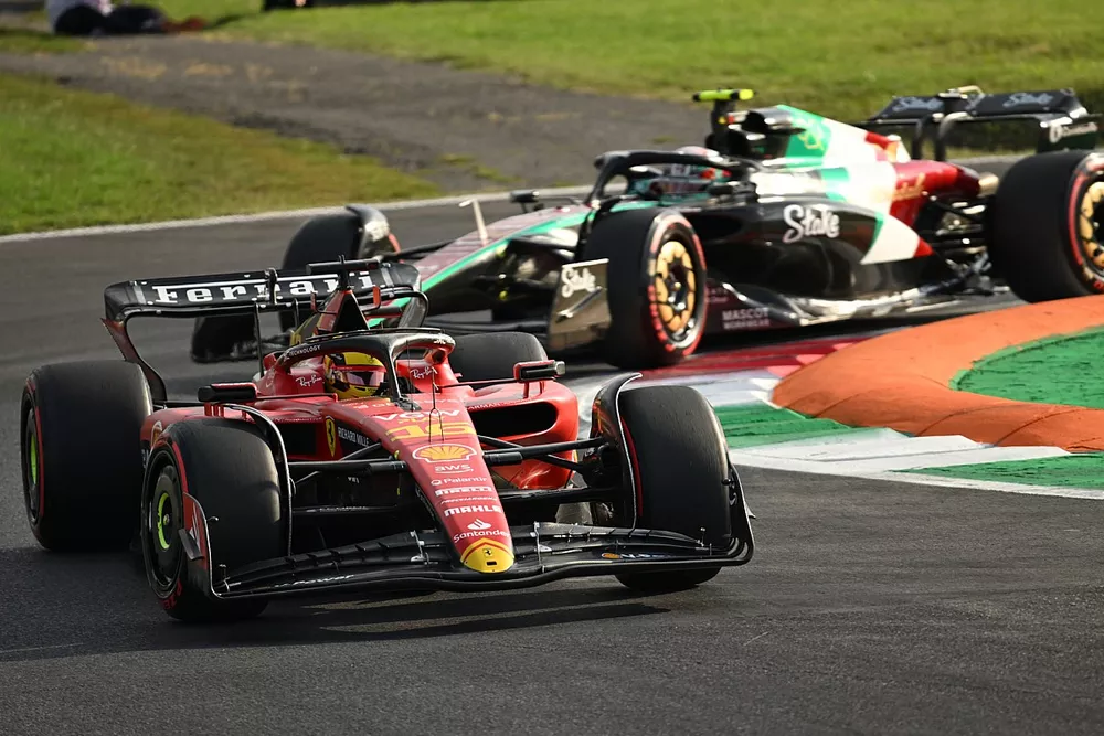 Charles Leclerc, Ferrari SF-23, Zhou Guanyu, Alfa Romeo C43