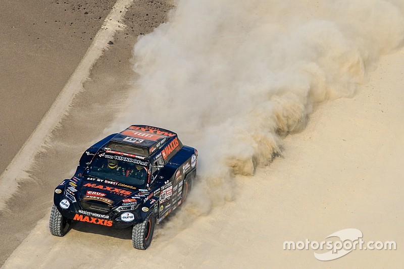 Team van broers Coronel beroofd in Dakar Rally