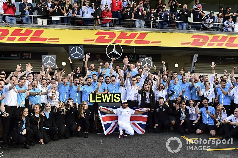 Directivo de Mercedes pone a Hamiton al nivel de Fangio y Schumacher
