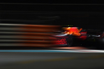 Verstappen: "Sarò l'unico davanti a partire con le hypersoft: potrebbe essere un vantaggio"