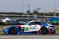 Daytona | Frattura lombare per Auer in FP1, Morad al suo posto