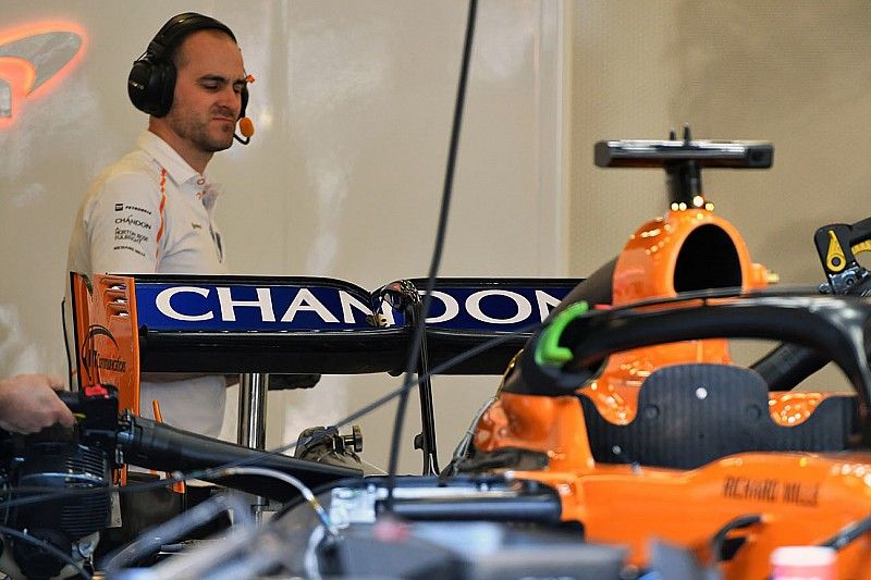 McLaren MCL33 rear wing