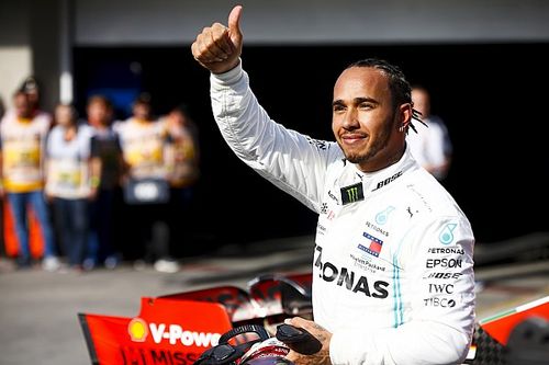 Ferrari, "muy halagado" por el interés de Hamilton y otros