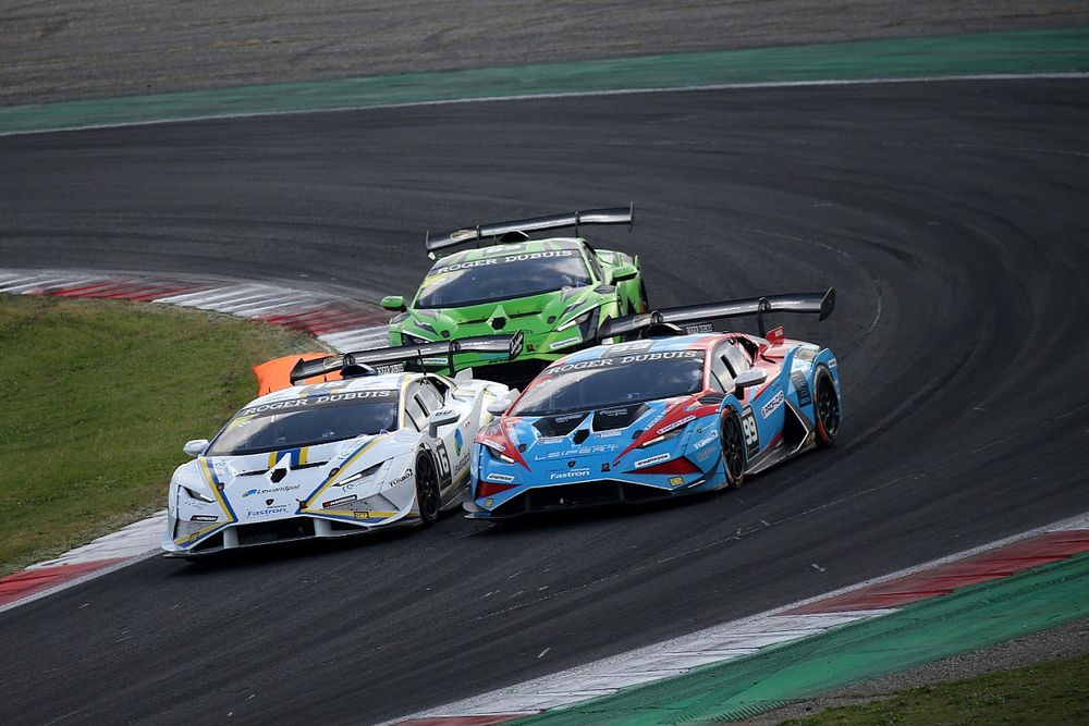 #99 Marc De Fulgencio, Patrik Matthiesen Leipert Motorsport; #16 Andrzej Lewandowski, Loris Spinelli, VSR; #89 Nigel Schoonderwoerd, Yelmer Buurman, Iron Lynx