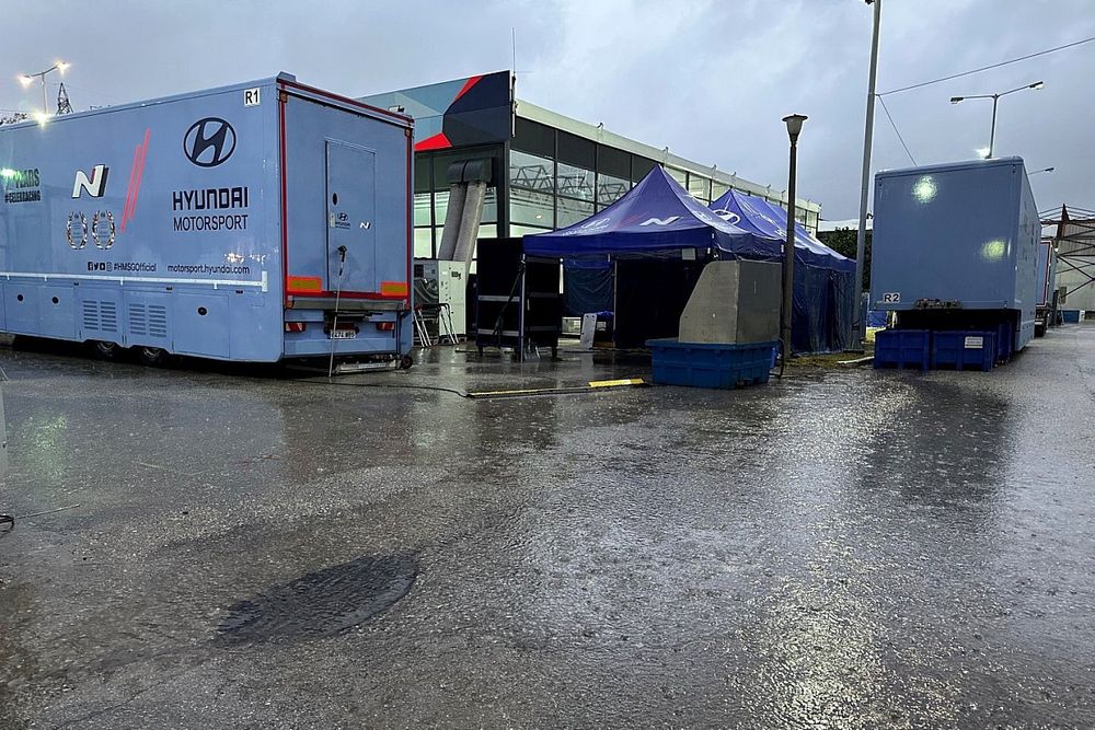 Atmósfera de lluvia en el WRC