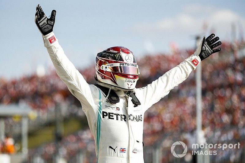 Race Winner Lewis Hamilton, Mercedes AMG F1 celebrates in Parc Ferme 