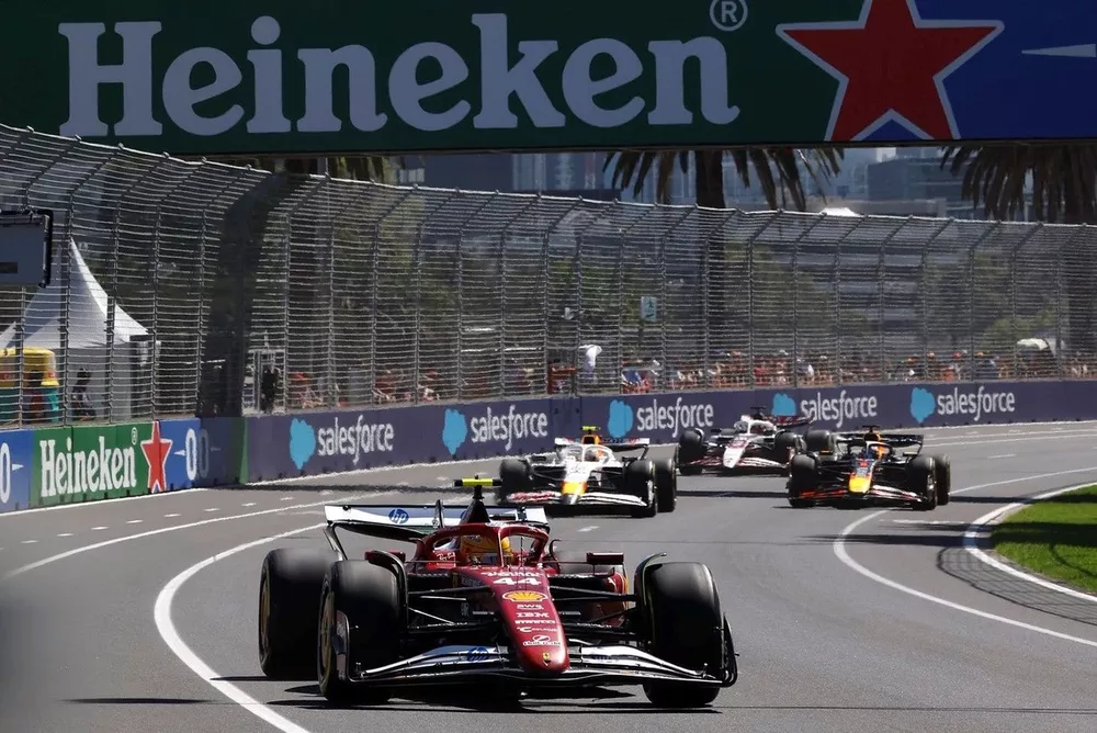 Lewis Hamilton, Ferrari, Max Verstappen, Red Bull Racing, Yuki Tsunoda, RB F1 Team