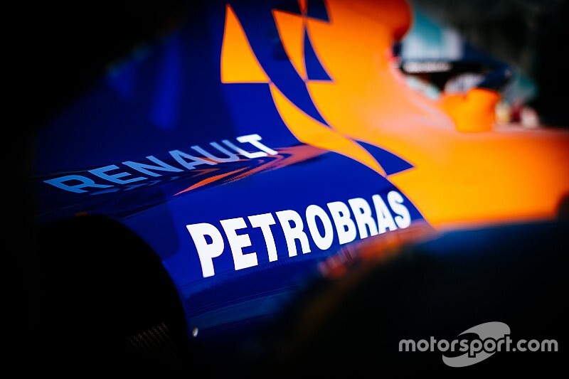 McLaren n'utilise pas les produits Petrobras en début de saison