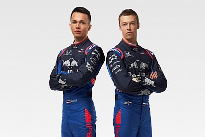 Kvyat ve Albon, Toro Rosso'nun yeni yarış tulumunu giydi