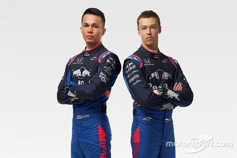 Toro Rosso desvela la vestimenta de sus pilotos antes de la presentación