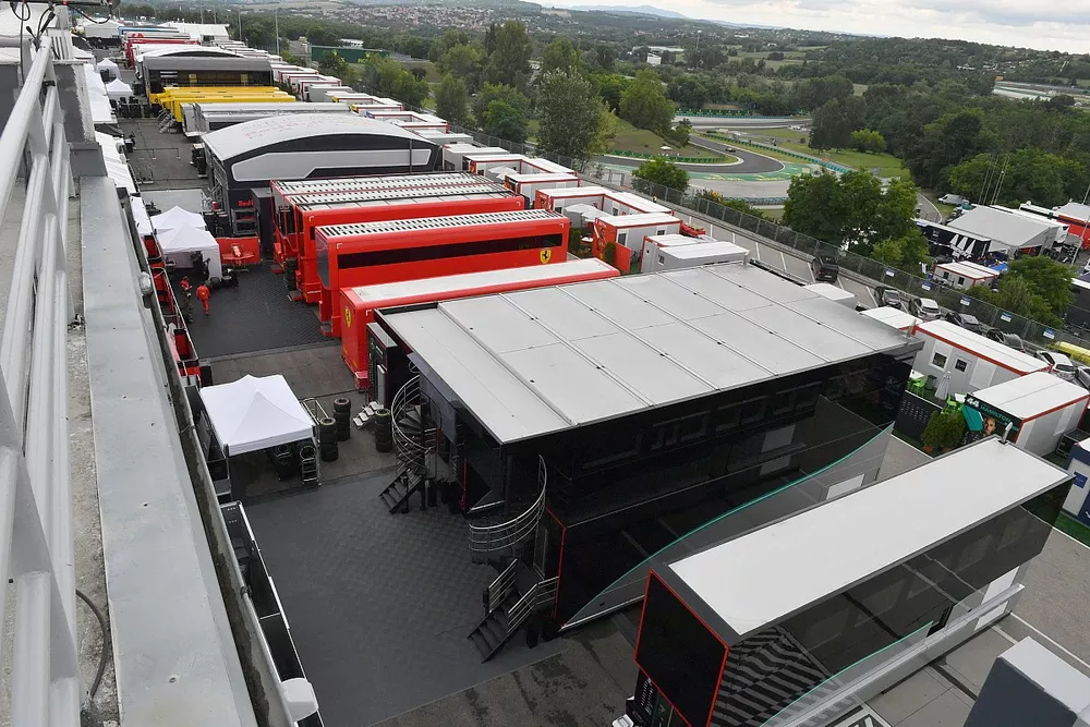Le paddock de la F1
