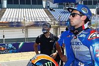 Rins: &ldquo;Si me caigo, hay un 80% de posibilidades de que se me salga el hombro&rdquo;