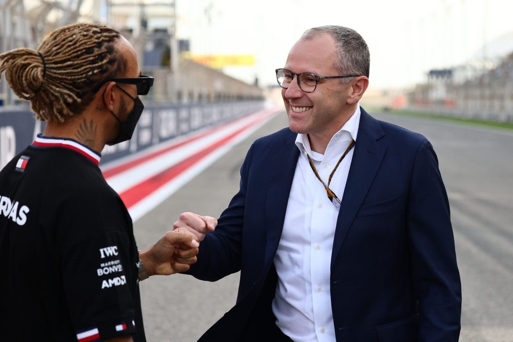 Lewis Hamilton, Mercedes-AMG, Stefano Domenicali, CEO, Formula 1