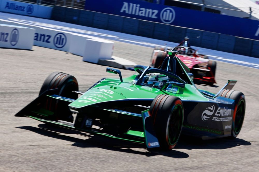 Alice Powell, Envision Racing, Jaguar I-TYPE 6, Gabriele Mini, Nissan Formula E Team, Nissan e-4ORCE 04