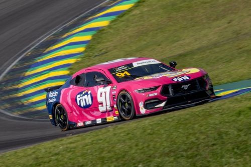 NASCAR Brasil: Dudu Barrichello escala pelot&atilde;o e vence corrida 2 em Interlagos
