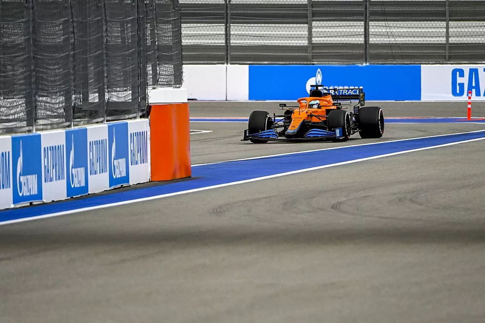Daniel Ricciardo, McLaren MCL35M, enters the pits