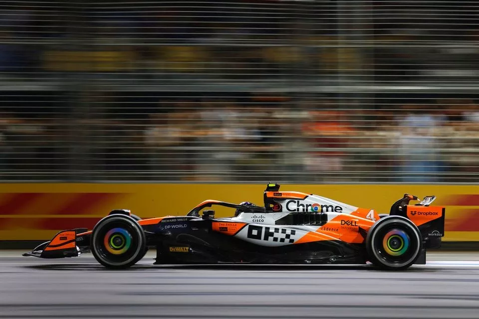 Lando Norris, McLaren MCL38 