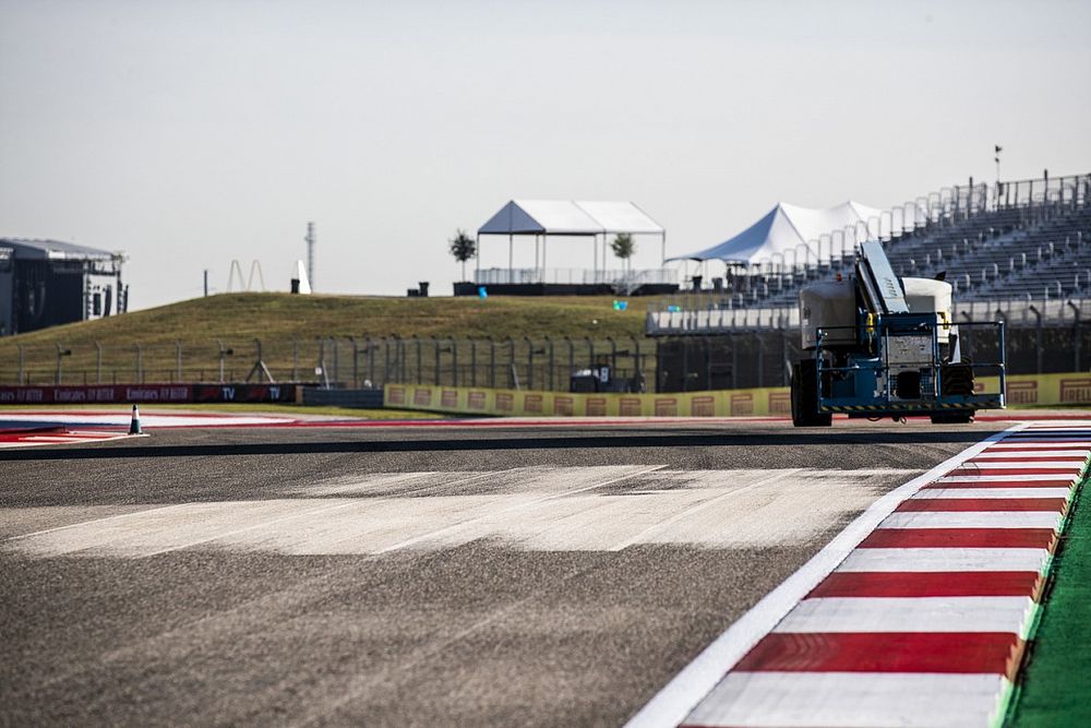 Secci&oacute;n de la v&iacute;a reparada