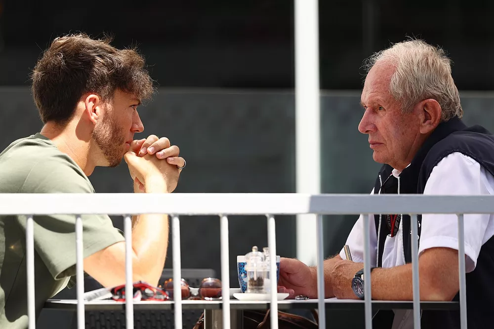 Pierre Gasly, AlphaTauri, Dr Helmut Marko, Red Bull Racing Team Consultant