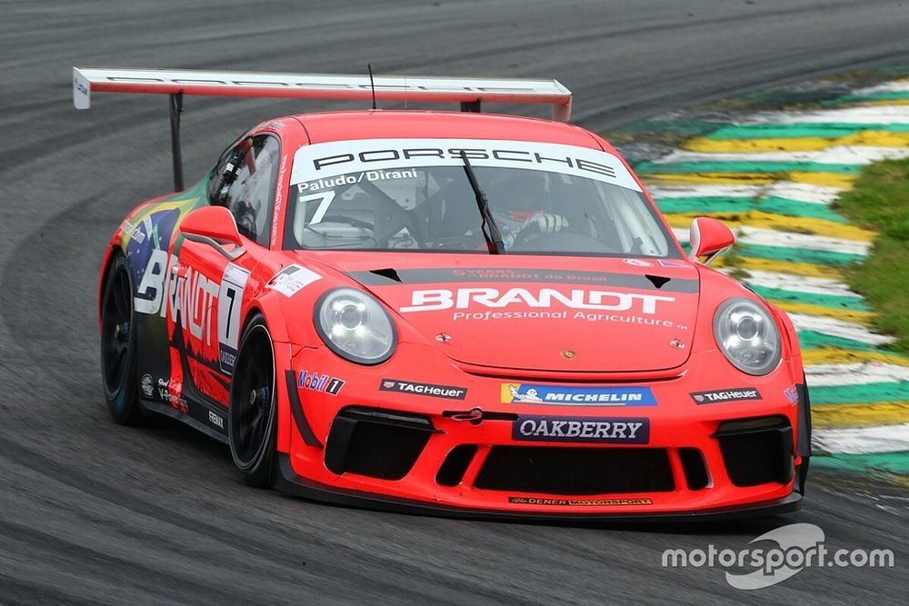 Carro de Miguel Paludo e Dennis Dirani