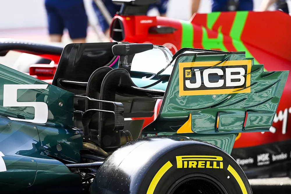 Aston Martin AMR21 rear wing detail