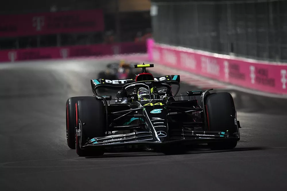 Lewis Hamilton, Mercedes F1 W14
