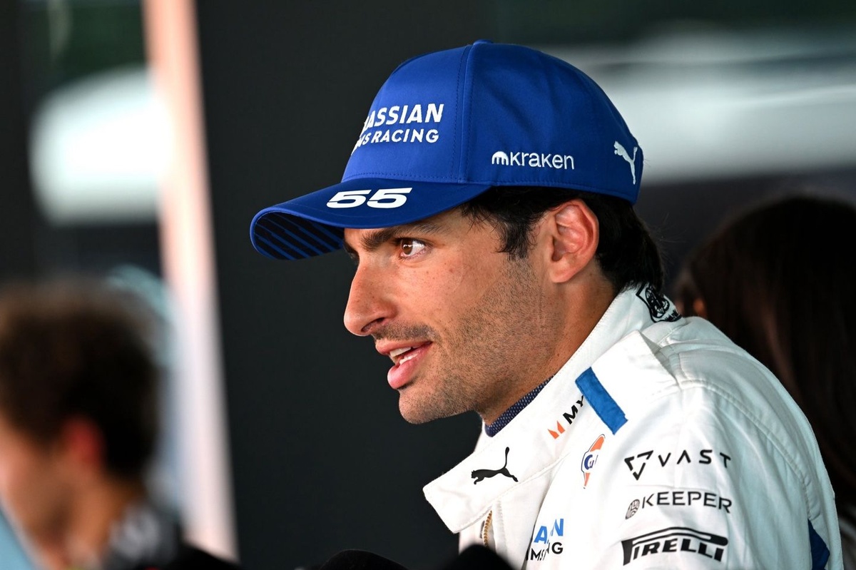 角田裕毅　マックスフェルスタッペン　ペレス　ローソン　サイン　F1　直筆 角田裕毅 マックスフェルスタッペン ペレス ローソン サイン F1 直筆