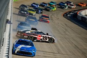 Nascar Cup: Denny Hamlin gana la dram&aacute;tica carrera de Dover