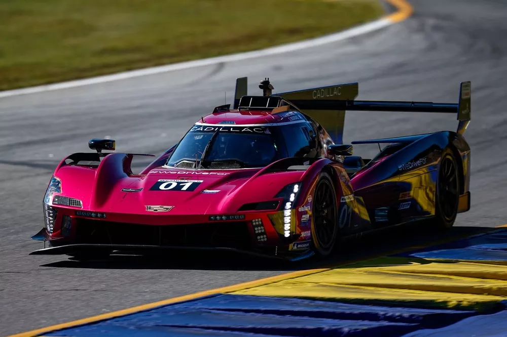 #01 Cadillac Chip Ganassi Racing Cadillac V-Series.R: Renger van der Zande, Sebastien Bourdais, Scott Dixon