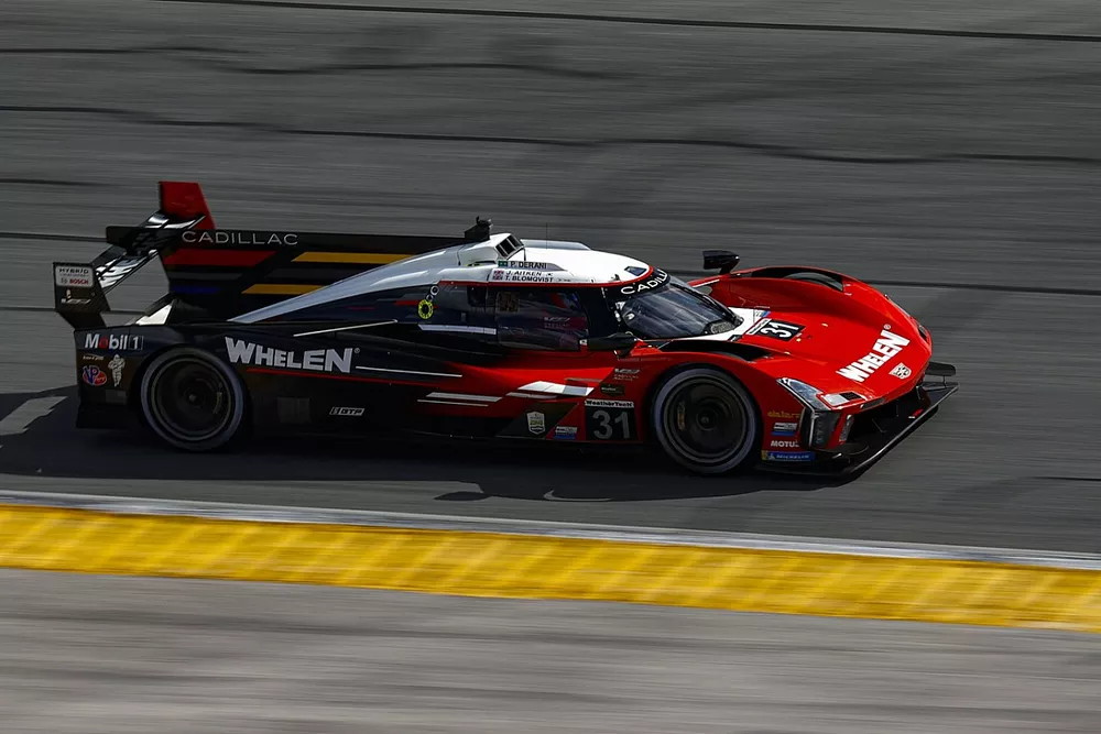 #31 Action Express Racing Cadillac V-Series.R: Pipo Derani, Jack Aitken, Tom Blomqvist