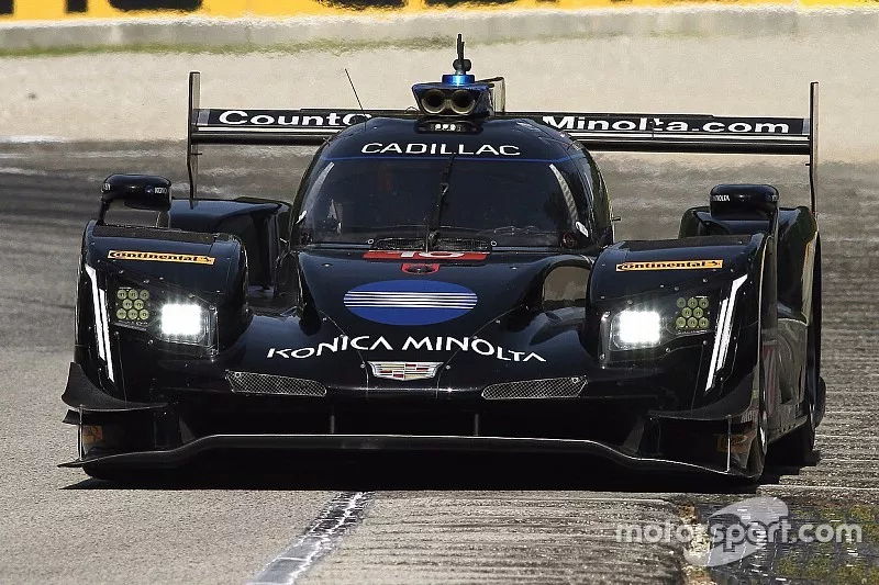 #10 Wayne Taylor Racing Cadillac DPi, P - Renger van der Zande, Jordan Taylor