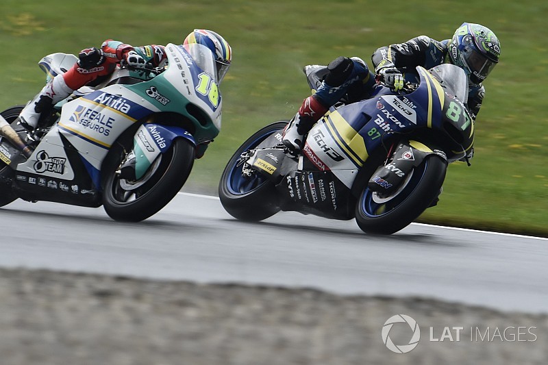 Moto2 Red Bull Ring: Gardner aan kop, Oliveira komt met schrik vrij bij crash