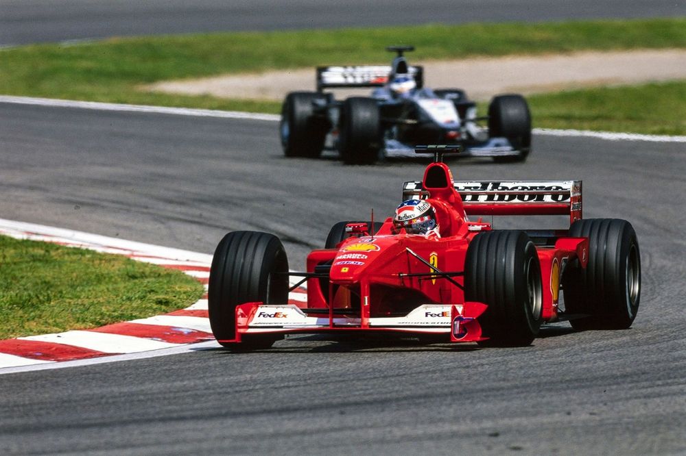 Michael Schumacher, Ferrari F1-2000,  Mika Häkkinen, McLaren MP4-15 Mercedes