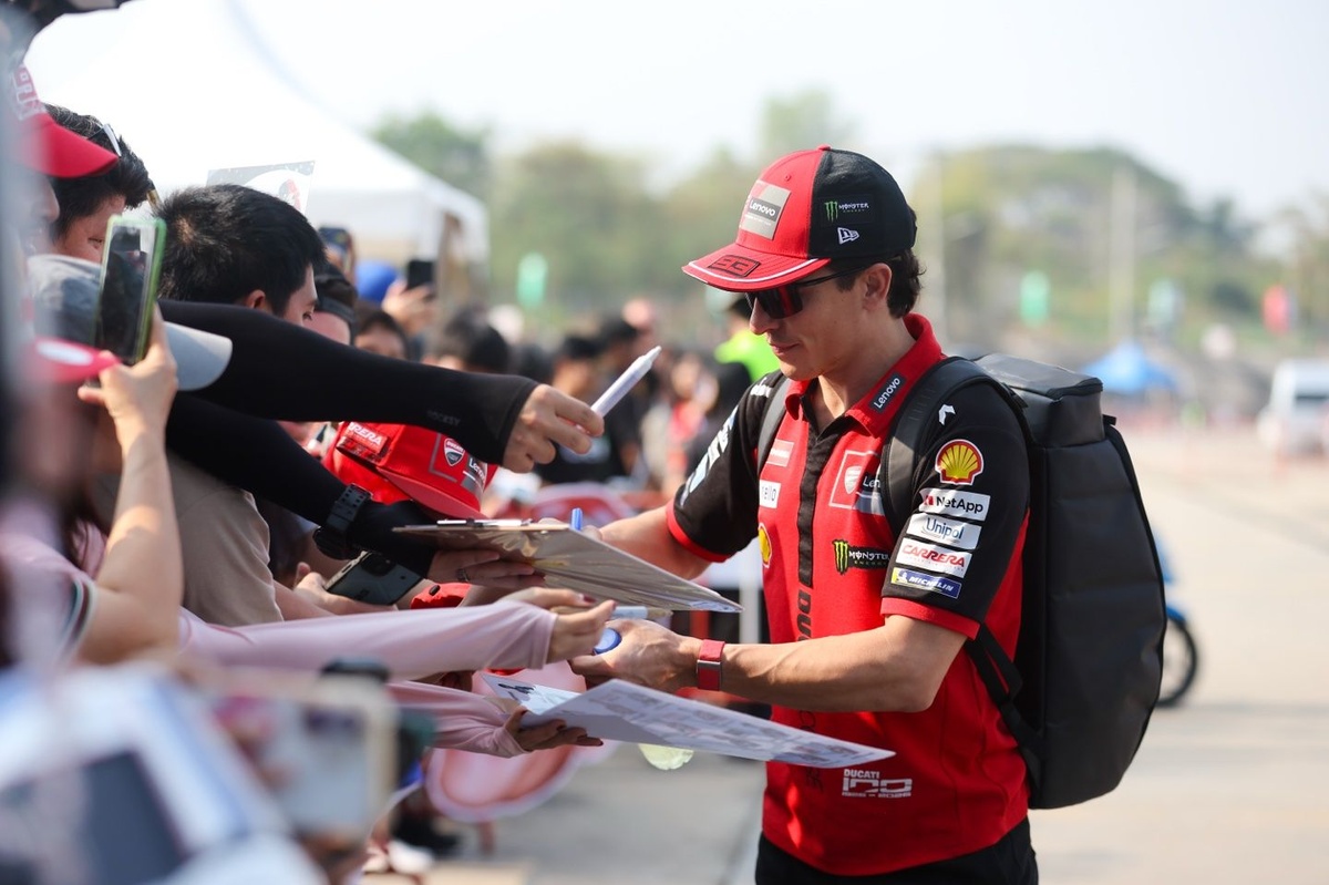 MotoGP | Marquez: "Il livello di Bezzecchi e Acosta è davvero alto"