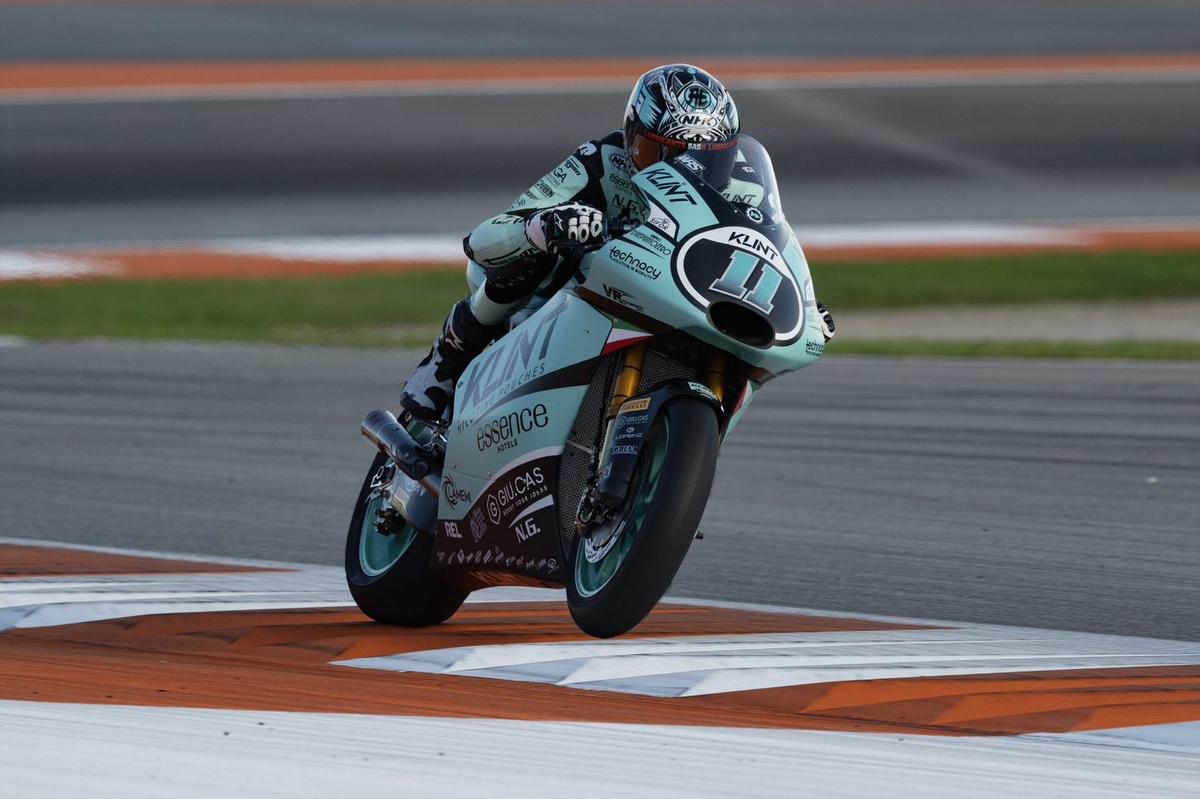 Escrig, con récord, y Quiles lideran los test de Moto2 y Moto3 2026 en Jerez