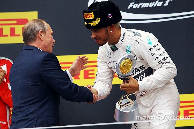 Lewis Hamilton, Mercedes AMG F1 com Vladimir Putin,