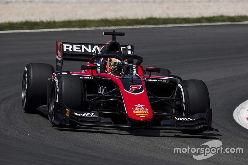 F2 Barcelona: Aitken ilk zaferini elde etti