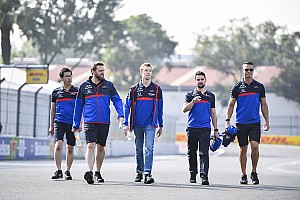 México debe ser "una prioridad" para la F1, dice Kvyat