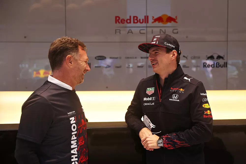 Christian Horner, director de Red Bull Racing, con Max Verstappen, Red Bull Racing