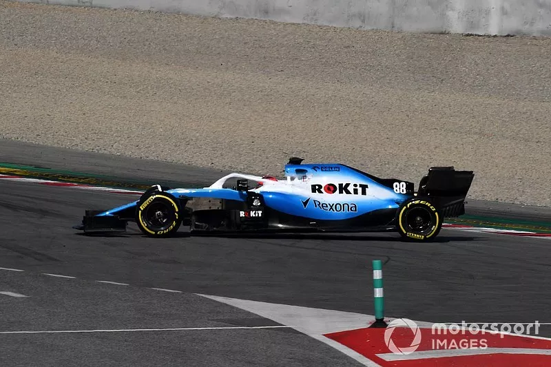Robert Kubica, Williams FW42, part en t&ecirc;te-&agrave;-queue